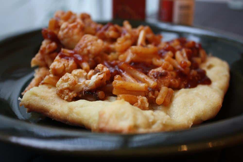 BBQ Cauliflower Mac & Cheese Pizza