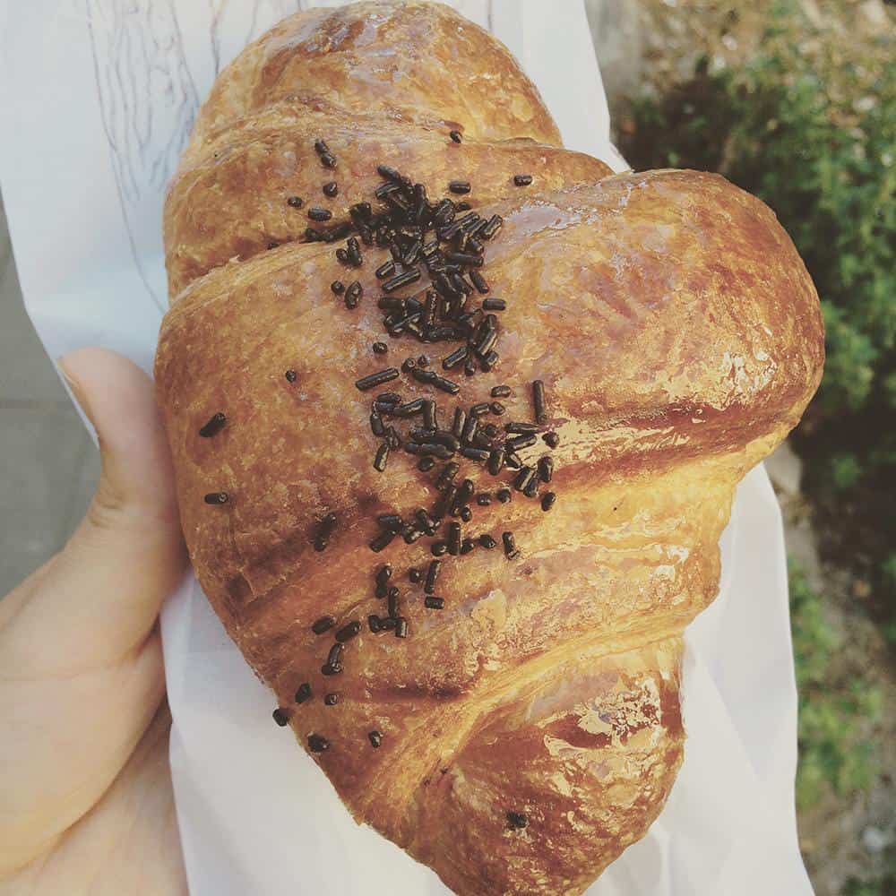 Vegan chocolate filled croissant, Knella Bakery BCN