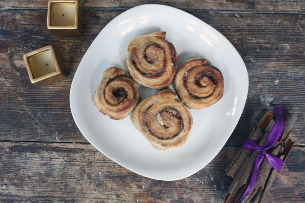 Vegan cinnamon rolls