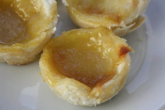 Vegan picnic recipes: Portugese egg custard tarts (pasteis de nata)