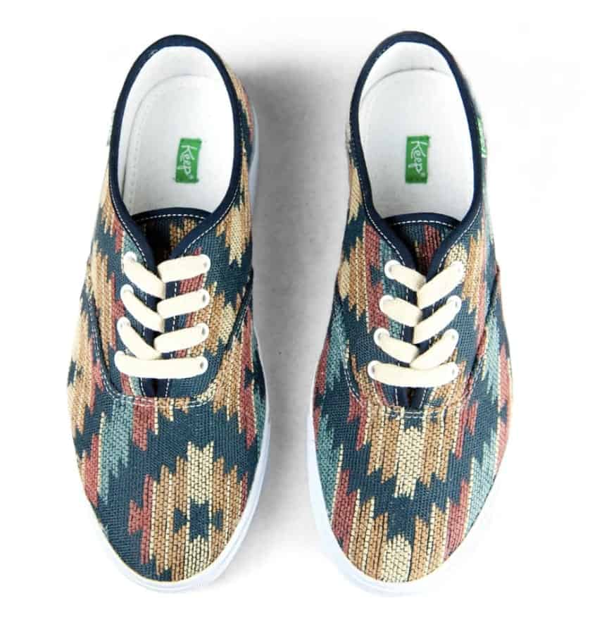 Patterned multicolour vegan canvas sneaker from Keep in dark blue, gliht blue, beige, cream and rust