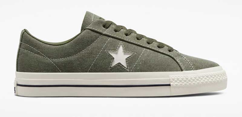 Converse low top canvas green one star sneakers
